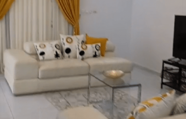 Villa meublé F4 en résidence à louer à Saly