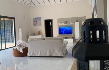 Furnished 5-room villa for rent in ngaparou