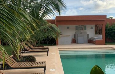 Furnished 5-room villa for rent in ngaparou