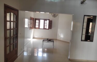 Duplex 5 rooms for rent in yoff biagui