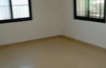 F4 apartment for rent on the bend