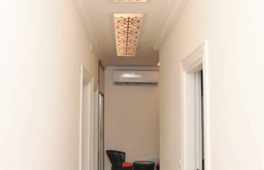 Appartement meublé f3 à louer au point E sur l’avenue Avenue Cheikh Anta Diop